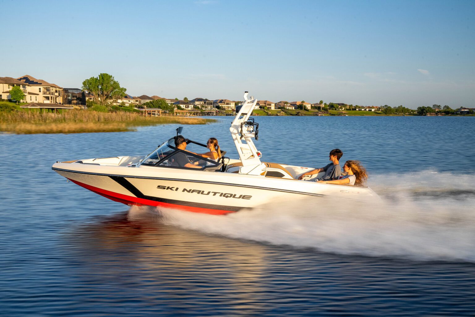 2025 SKI NAUTIQUE 200 - סטרים יאכטות 