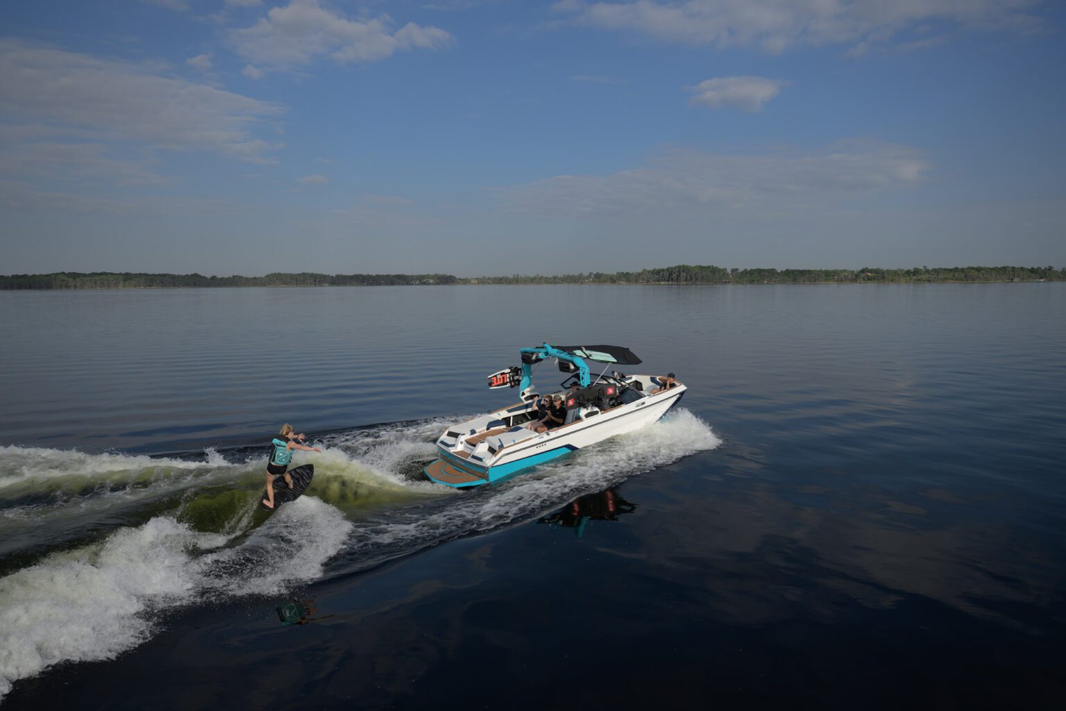 NAUTIQUE GS22 2025 - סטרים יאכטות 