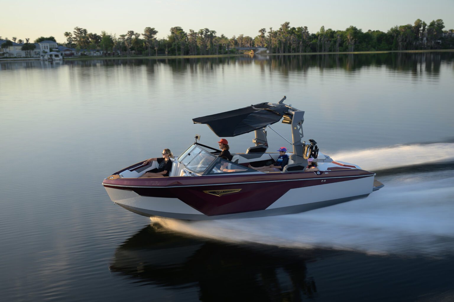 NAUTIQUE S21 2025 - סטרים יאכטות 