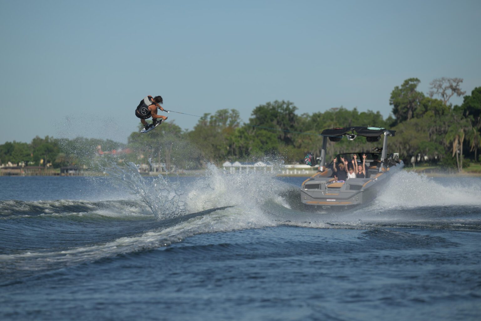 2025 SUPER AIR NAUTIQUE S25 - Stream Yachts 