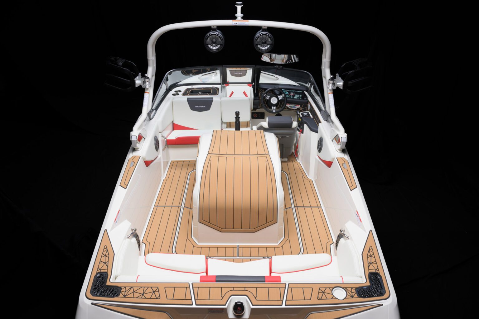 2025 SKI NAUTIQUE 200 - Stream Yachts 