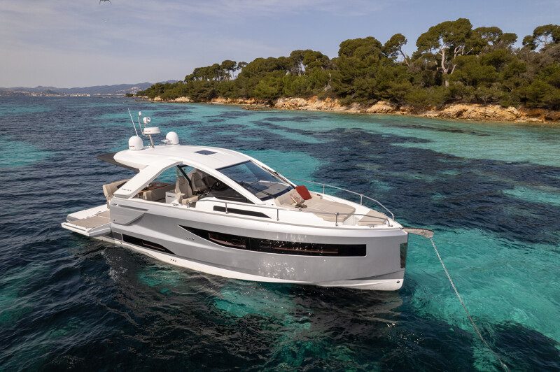 JEANNEAU DB/37 INBOARD - Stream Yachts 