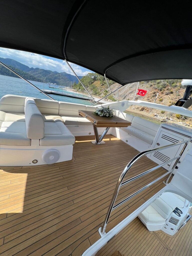 2014/2023 Sunseeker 68 Sport Yacht - Stream Yachts 