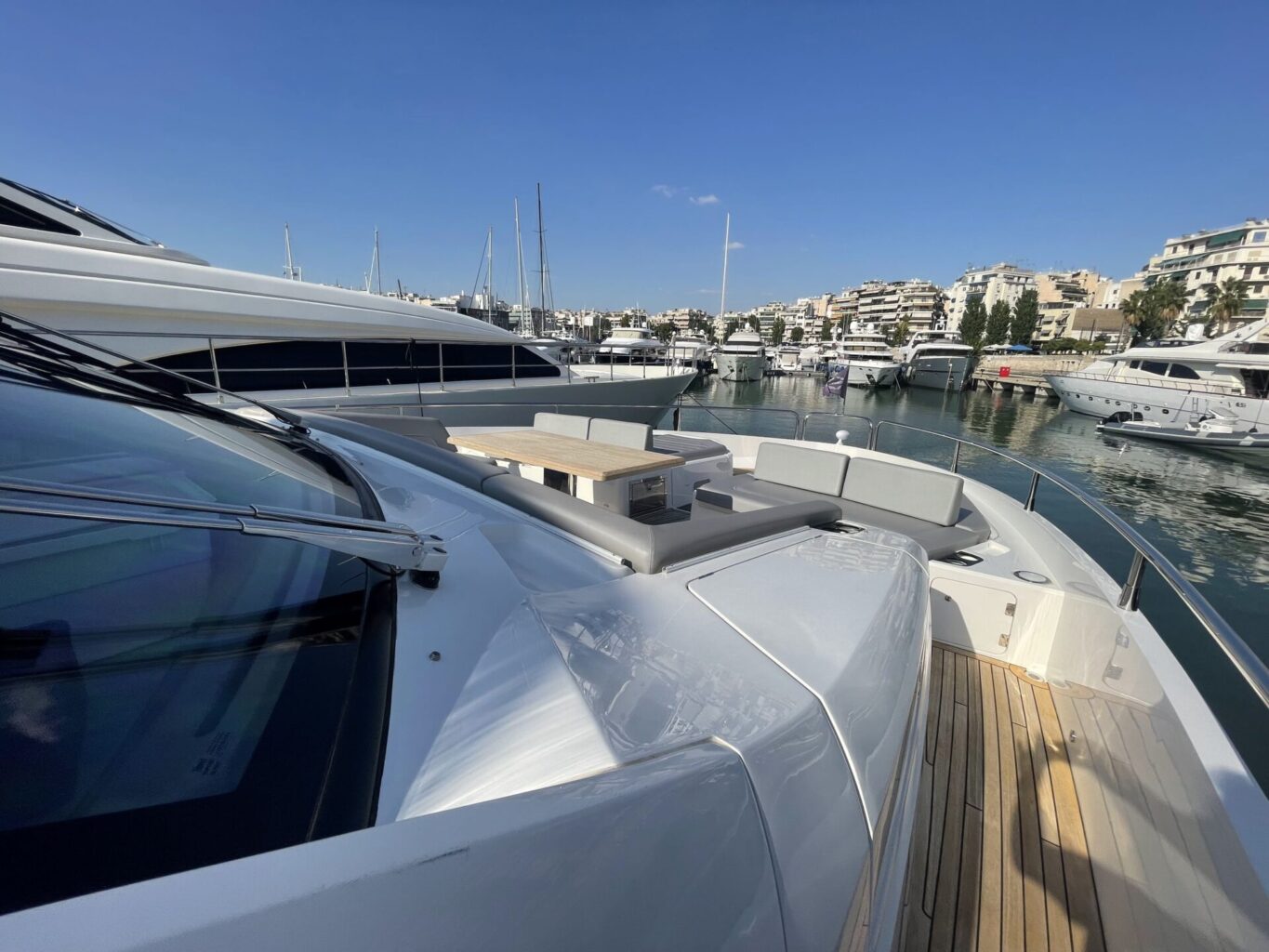 SUNSEEKER 76 YACHT "SKY" 2019 - סטרים יאכטות 