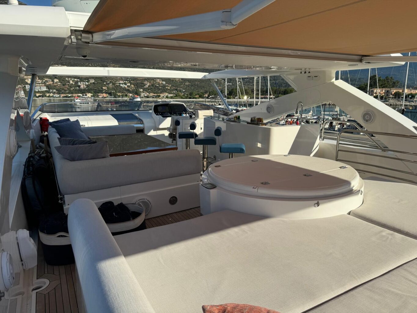 2012 SUNSEEKER 30M - סטרים יאכטות 