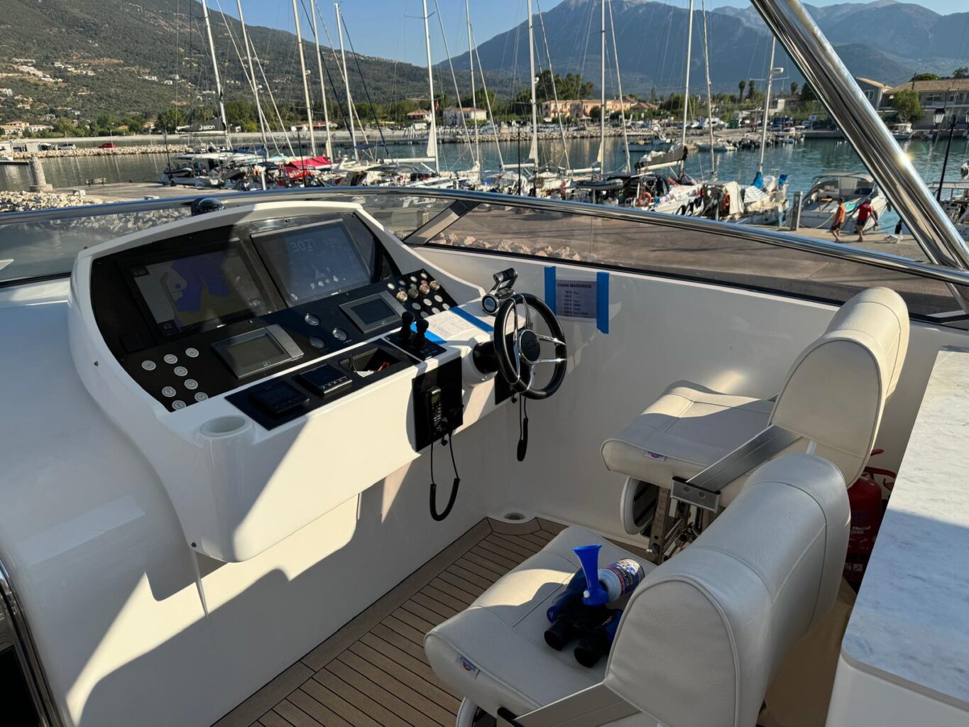 2012 SUNSEEKER 30M - סטרים יאכטות 