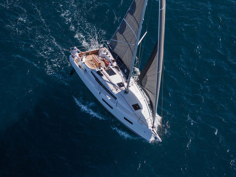 JEANNEAU SUN ODYSSEY 350 - Stream Yachts 