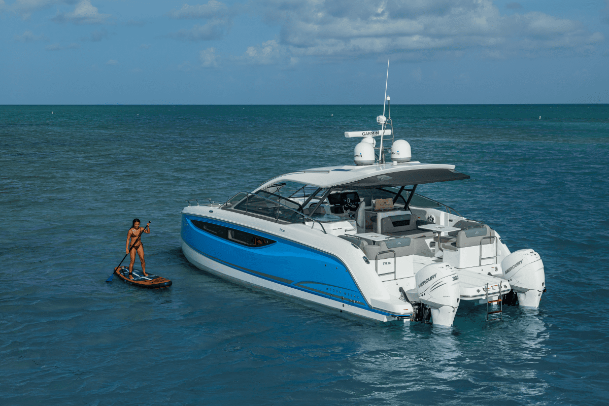 FOUR WINNS TH36 - Stream Yachts 